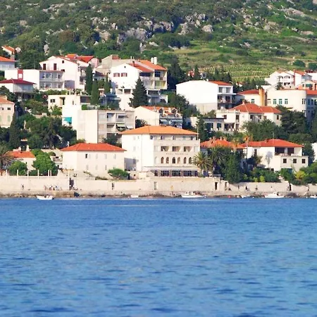 Hotel Dalmacija Hvar 3*